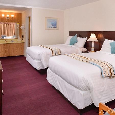 Red Carpet Inn Battleboro Екстериор снимка