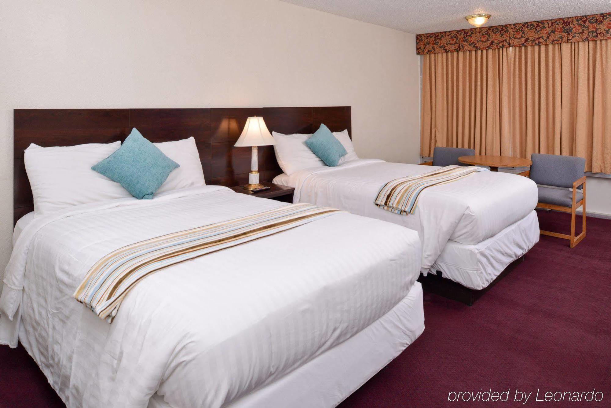Red Carpet Inn Battleboro Екстериор снимка